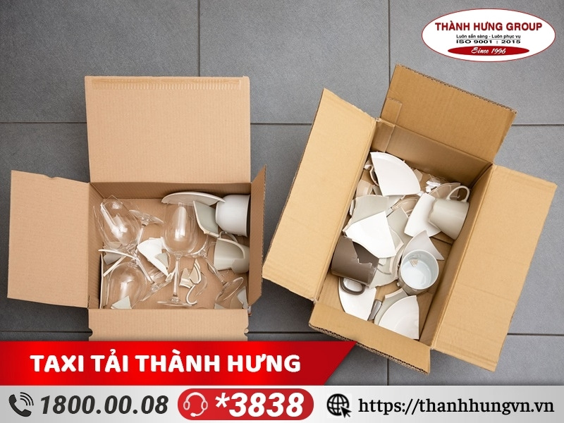 Cẩn trọng để tránh làm vỡ đồ đạc vào ngày đến nhà mới.