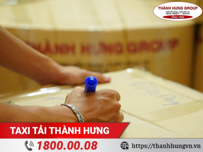 Từng bộ phận được tháo rời, đóng gói và ghi chú rõ ràng.