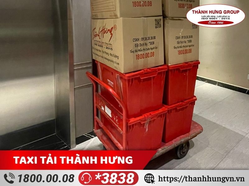 Những khó khăn khi chuyển nhà lầu bằng thang máy