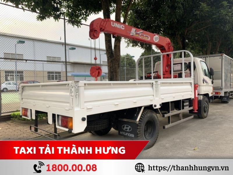 Xe tải 3 tấn kết hợp cần cẩu