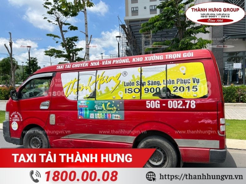 Xe tải dưới 1 tấn di chuyển linh hoạt, luồn lách dễ dàng.