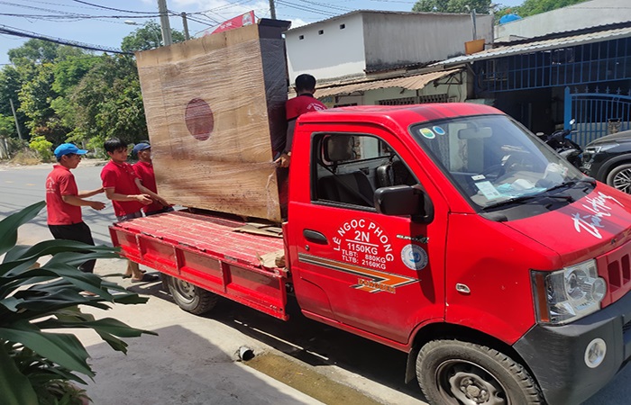 Chuyển nhà, chuyển văn phòng, chuyển kho xưởng cho đến chở hàng, xe tải Thành Hưng là lựa chọn hoàn hảo