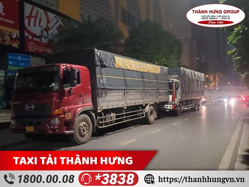 Xe tải Thành Hưng chuyển văn phòng vào ban đêm