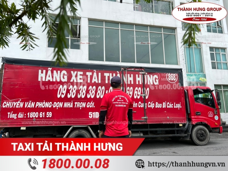 Xe tải thùng kín bảo quản đồ đạc/hàng hóa.
