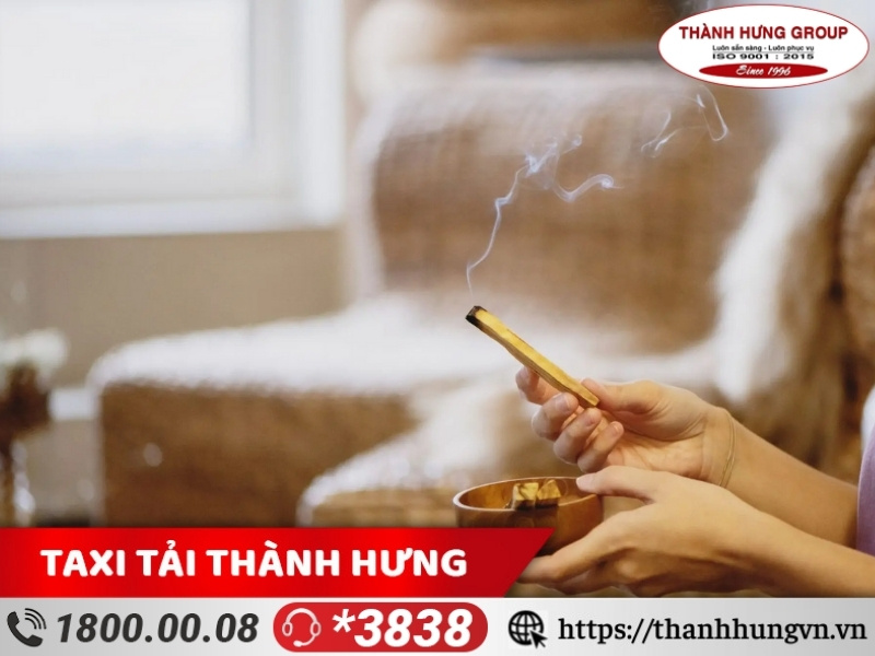 Thủ tục xông nhà để tẩy ô uế và xua đuổi những điều không may