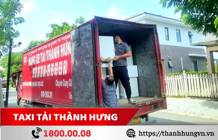 Dịch vụ taxi tải quận 1 chở hàng, chuyển nhà uy tín Thành Hưng