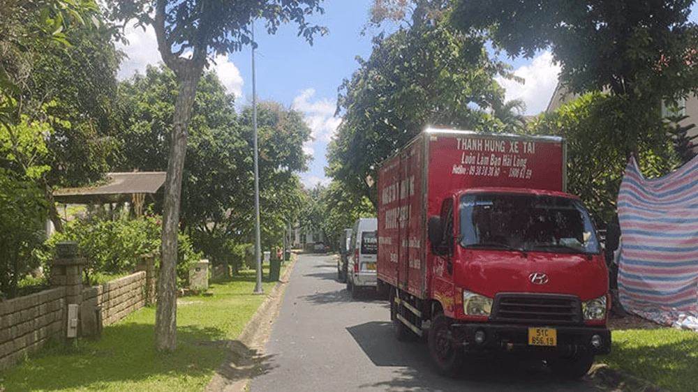 Bãi Xe Taxi Tải Thành Hưng Tại 96 Nguyễn Thế Truyện, P. Tân Sơn Nhì, Quận Tân Phú. Lh 09.38.38.38.80